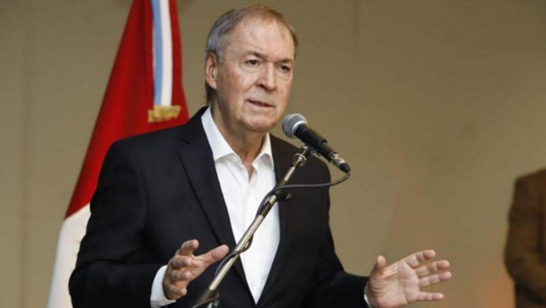 El "Gringo" Schiaretti se rebela y no aplicará la restricción nocturna en Córdoba